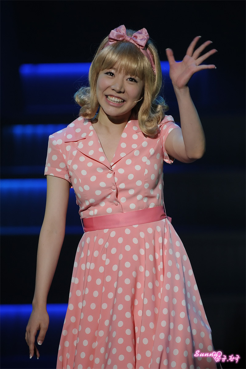 [OTHER][12-06-2012]Selca mới nhất của Sunny và Park Kwang Hyun tại hậu trường "Catch Me If You Can"  - Page 12 1340FF434FAE8DD92683DB