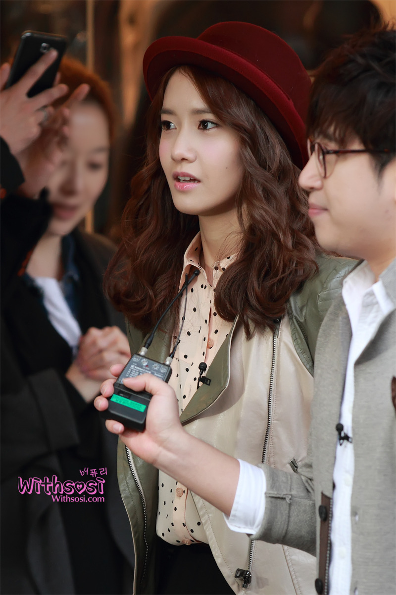[OTHER][31-12-2011]YoonA tại trường quay của bộ phim " Love Rain " - Page 21 13656D3A4F7FD4F2313F1C