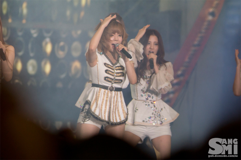 [PIC][25-08-2012]Hình ảnh mới nhất từ Concert "14th Korea-China Music Festival in Yeosu" của SNSD - Page 8 171AD842503A1067075B1E