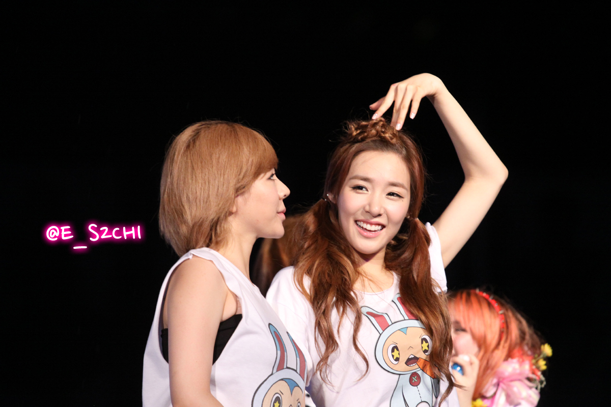 [PIC][18-08-2012]Hình ảnh mới nhất từ "SMTOWN in Seoul" của SNSD  - Page 11 17740436503076E92146E5