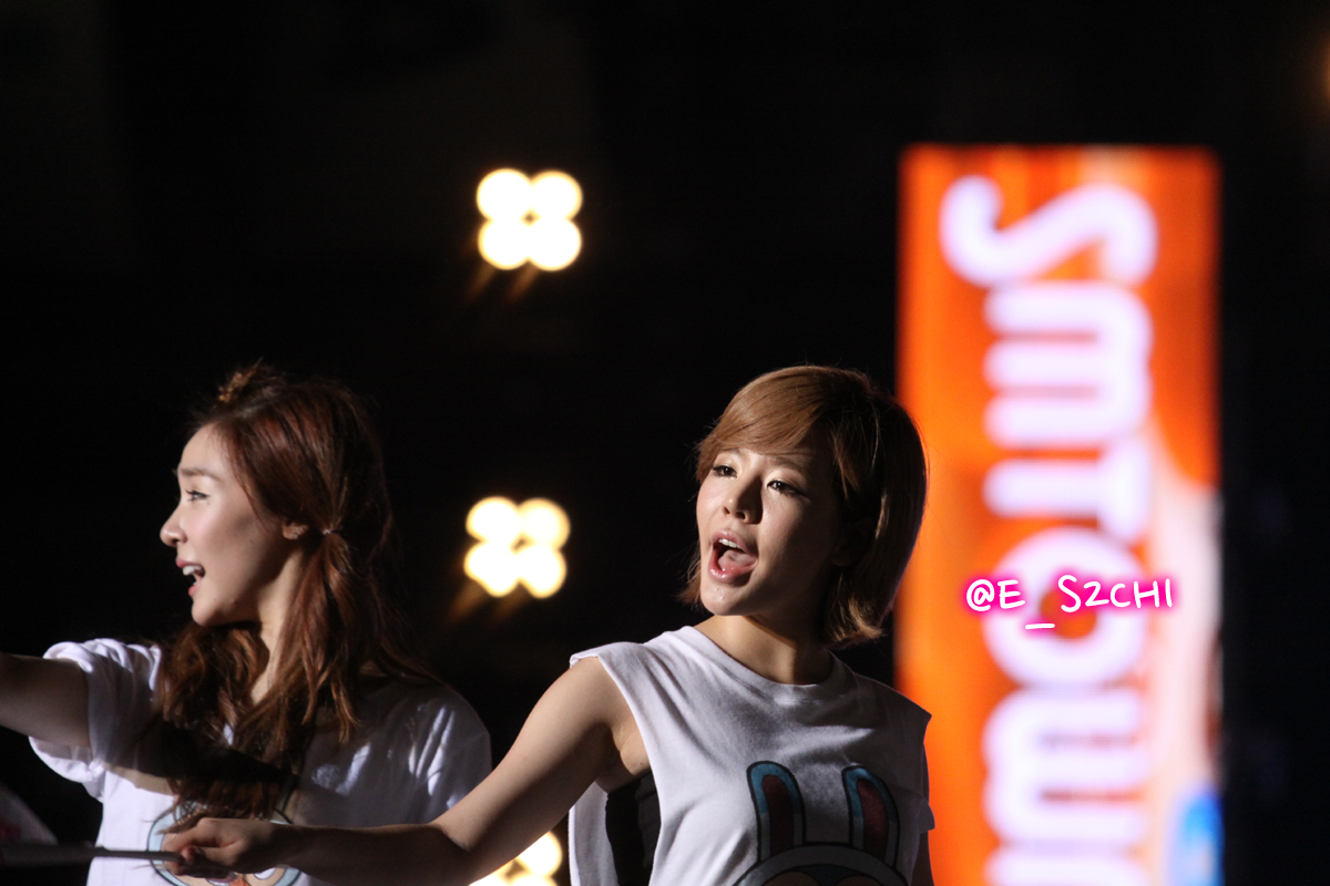 [PIC][18-08-2012]Hình ảnh mới nhất từ "SMTOWN in Seoul" của SNSD  - Page 11 197CB536503077371CFD44