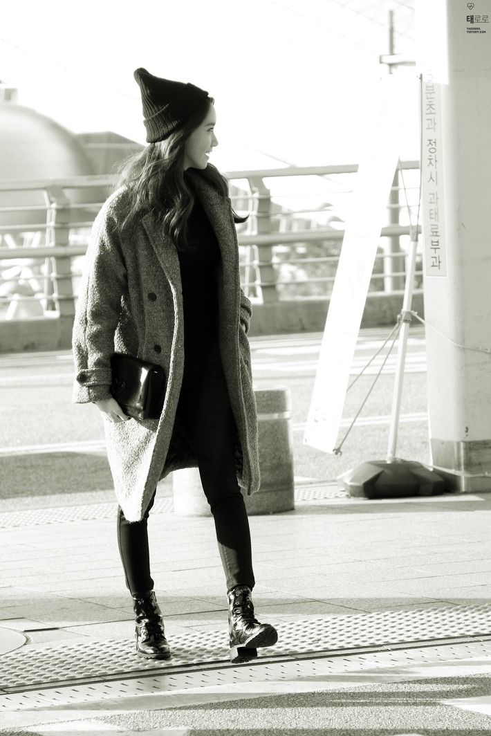 [PIC][31-10-2015]YoonA khởi hành đi Đài Loan để tham dự Fansign cho thương hiệu "H:CONNECT" vào sáng nay - Page 6 212A7C3C565711F43096BA