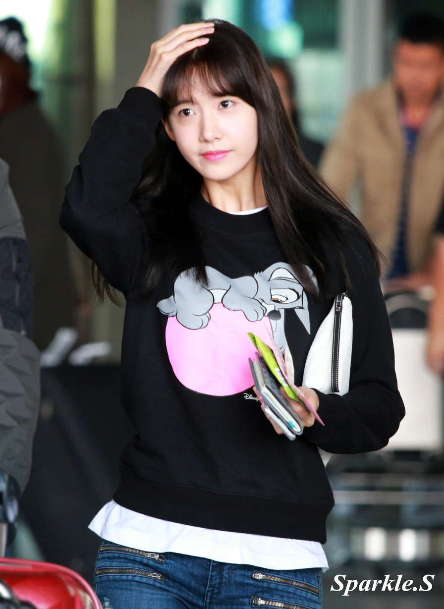 [PIC][11-04-2015]YoonA trở về Hàn Quốc vào trưa nay 21595F38552968CE2DF853