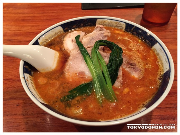 탄탄멘으로 유명한 시나멘 하시고(支那麺 はしご)
