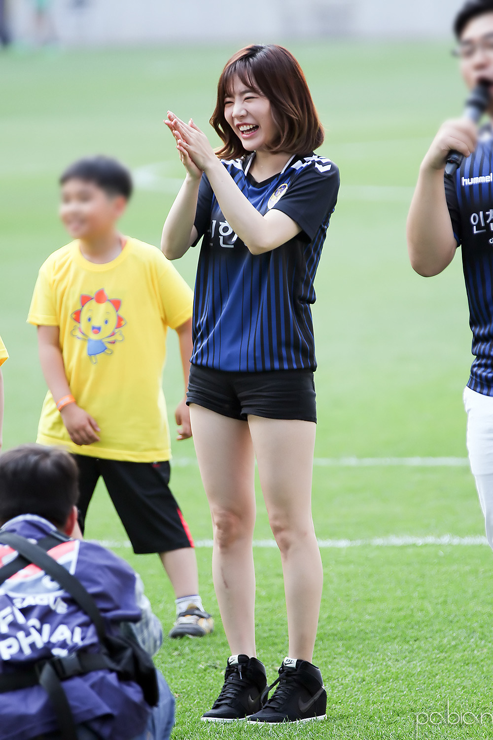 [PIC][22-05-2016]Sunny tham dự sự kiện "Shinhan Bank Vietnam & Korea Festival"  tại SVĐ Incheon Football Stadium vào hôm nay 25215F3B5742EB360FCF8F