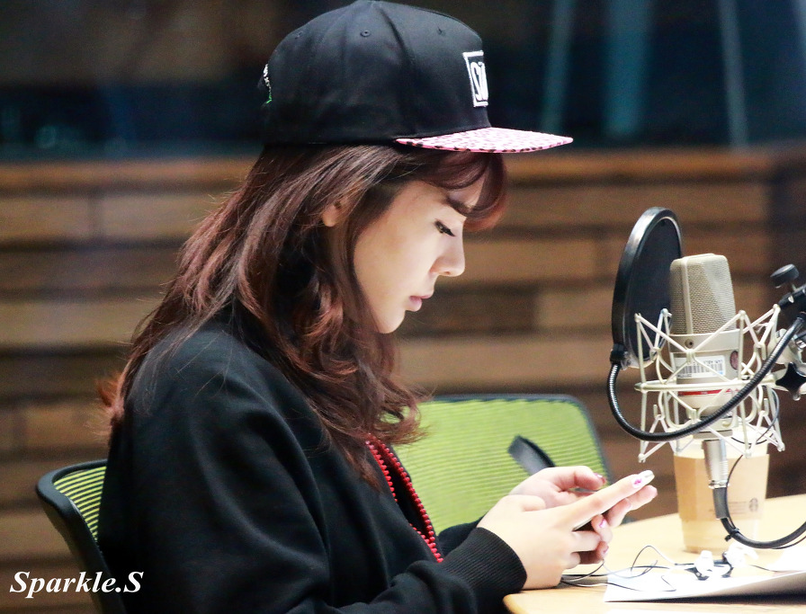 [OTHER][06-02-2015]Hình ảnh mới nhất từ DJ Sunny tại Radio MBC FM4U - "FM Date" - Page 6 25529E47551D92D125796E