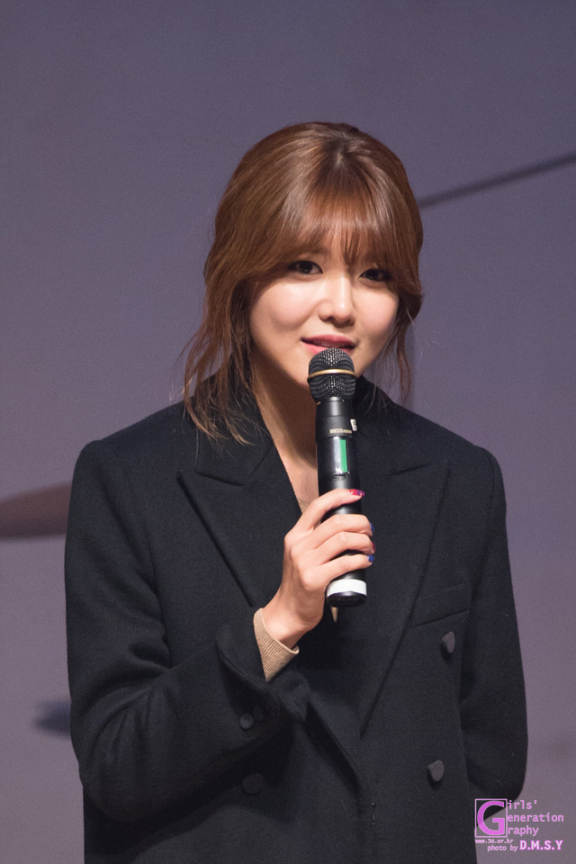 [PIC][20-12-014]SooYoung xuất hiện tại sự kiện "Korean Retinitis Pigmentosa Charity" vào chiều nay 255C944F5495C263113A76