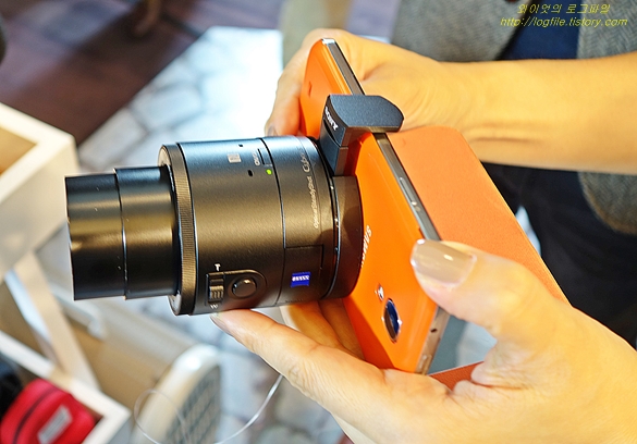 Sony QX100