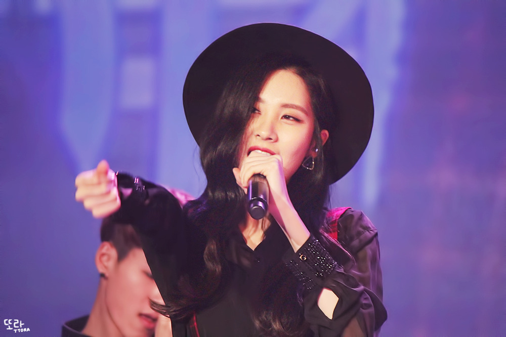 [PIC][11-11-2014]TaeTiSeo biểu diễn tại "Passion Concert 2014" ở Seoul Jamsil Gymnasium vào tối nay - Page 4 277FC136546716EF291253