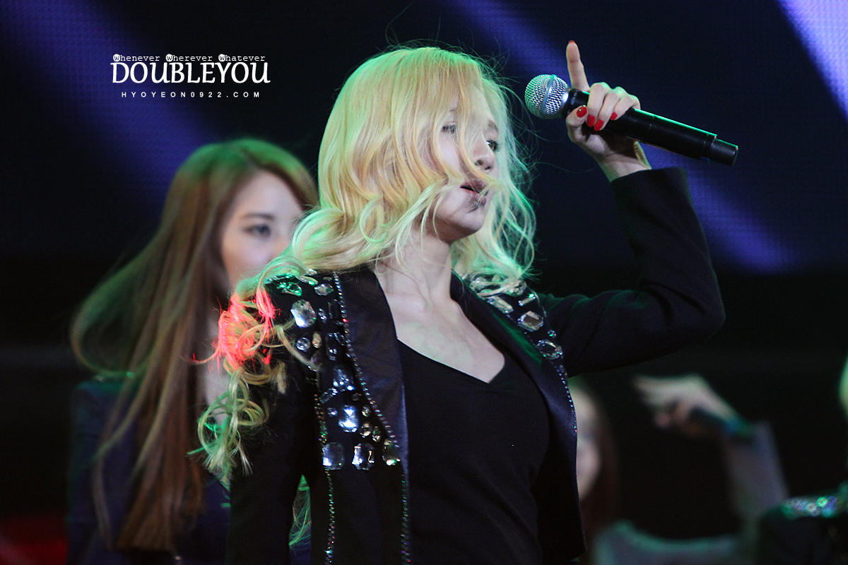 [PIC][21-10-2012]SNSD biểu diễn tại "GS&Concert" vào tối nay - Page 8 1925B6455086A08F1712F1