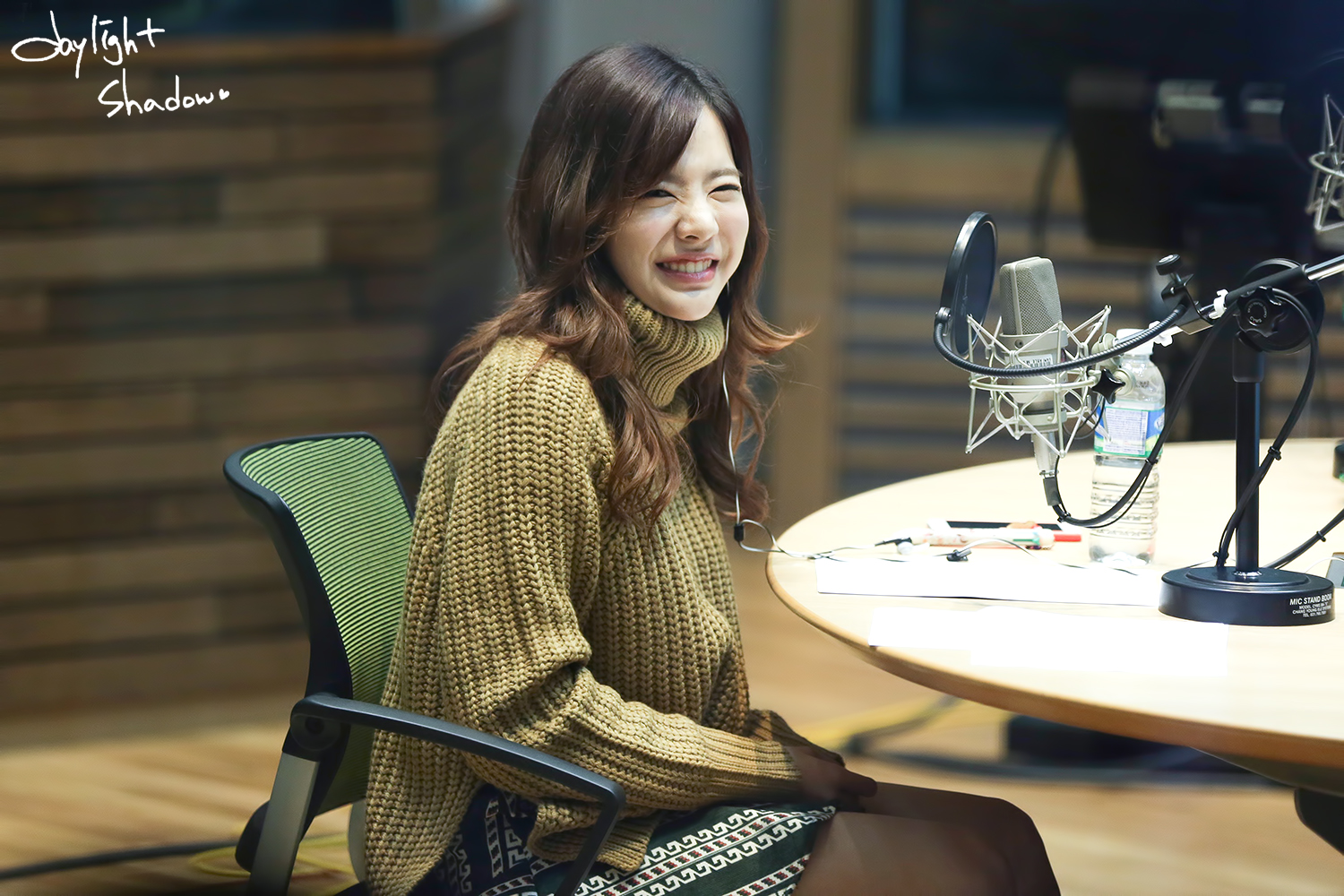 [OTHER][06-02-2015]Hình ảnh mới nhất từ DJ Sunny tại Radio MBC FM4U - "FM Date" - Page 32 2242B33E56A0B2E02024D4