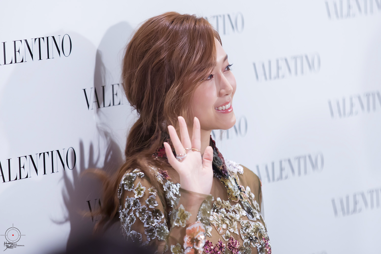 [PIC][04-09-2014]Jessica xuất phát đi Hồng Kông để tham dự sự kiện của thương hiệu "Valentino" vào chiều nay - Page 3 2421A34C541D6B543C042D