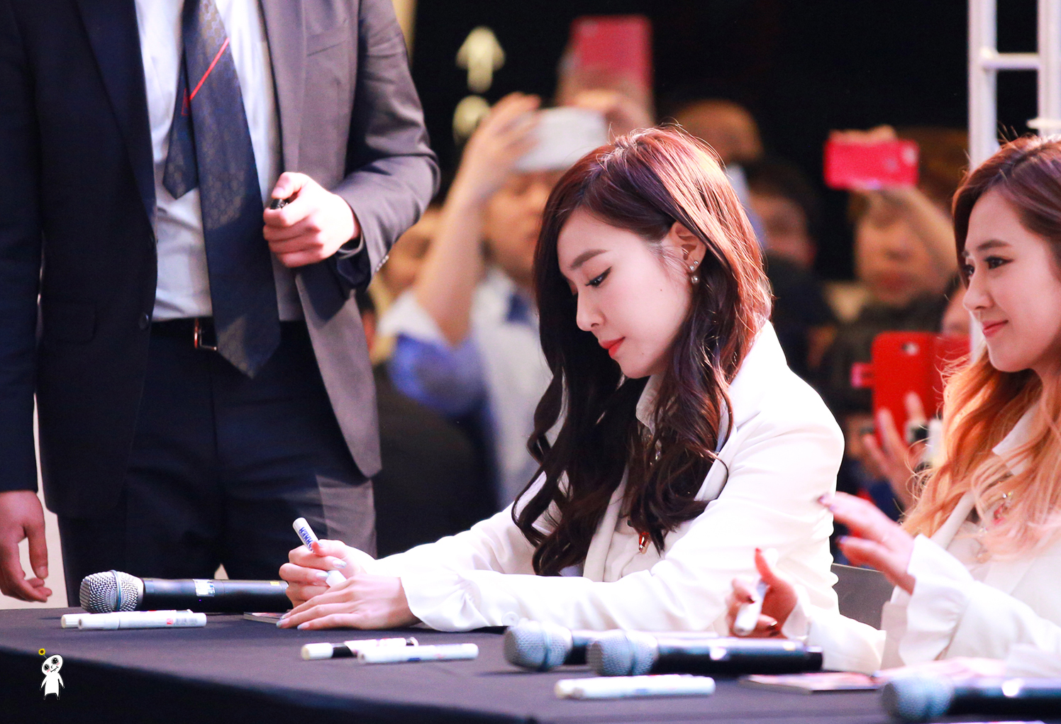 [PIC][14-03-2014]SNSD xuất hiện tại buổi fansign cho "Mr.Mr." vào tối nay  - Page 3 2673C3355323E7F808AC12