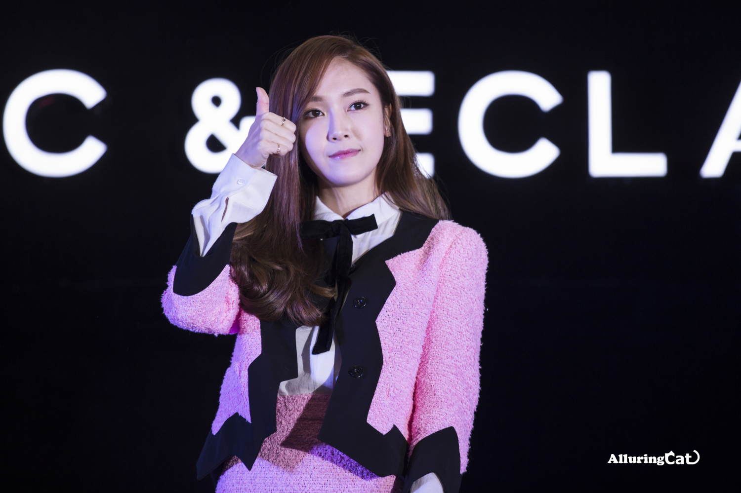 [PIC][20-12-2014]Jessica tham dự buổi fansign cho "BLANC & ECLARE" tại Trùng Khánh - Trung Quốc vào tối nay - Page 3 27770C4A54BE49DD078C6C